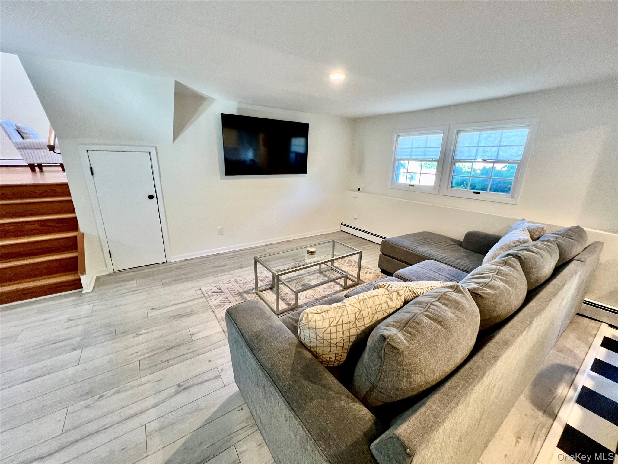 2 Biarritz Street – For Rent photo 6