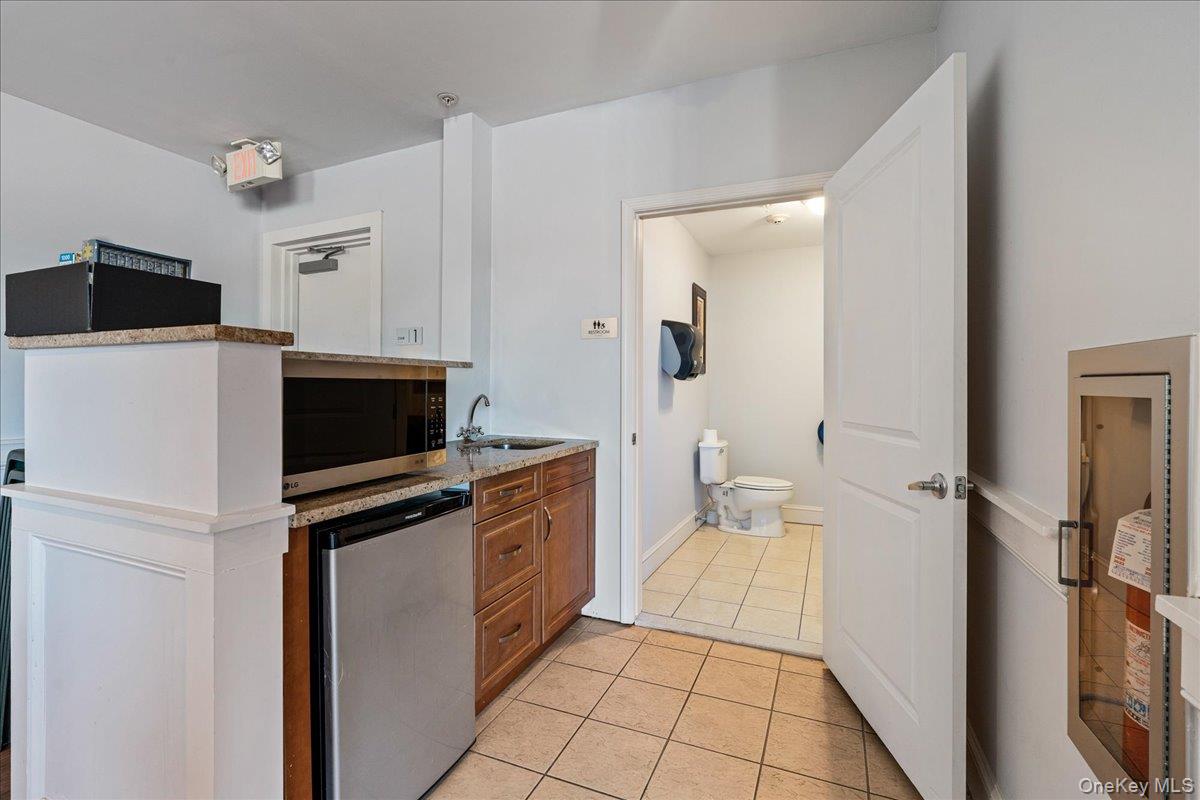 130 Post Avenue, Unit 324 photo 13