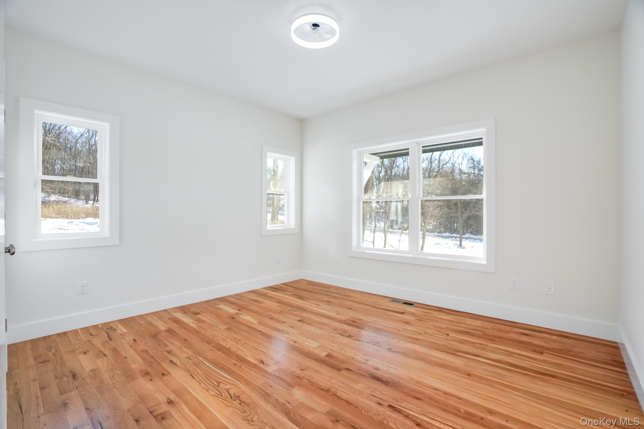 6 Roundhill Road – For Sale photo 16