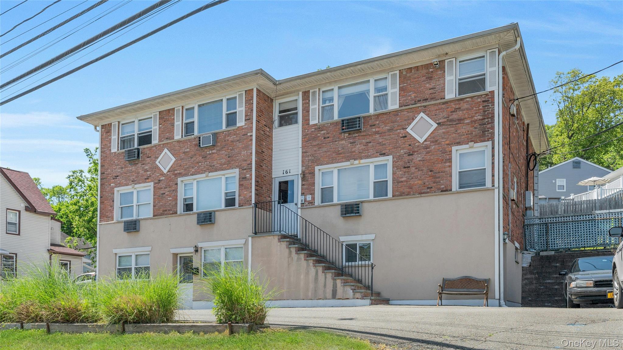 161 S Pearl Street – For Sale photo 4