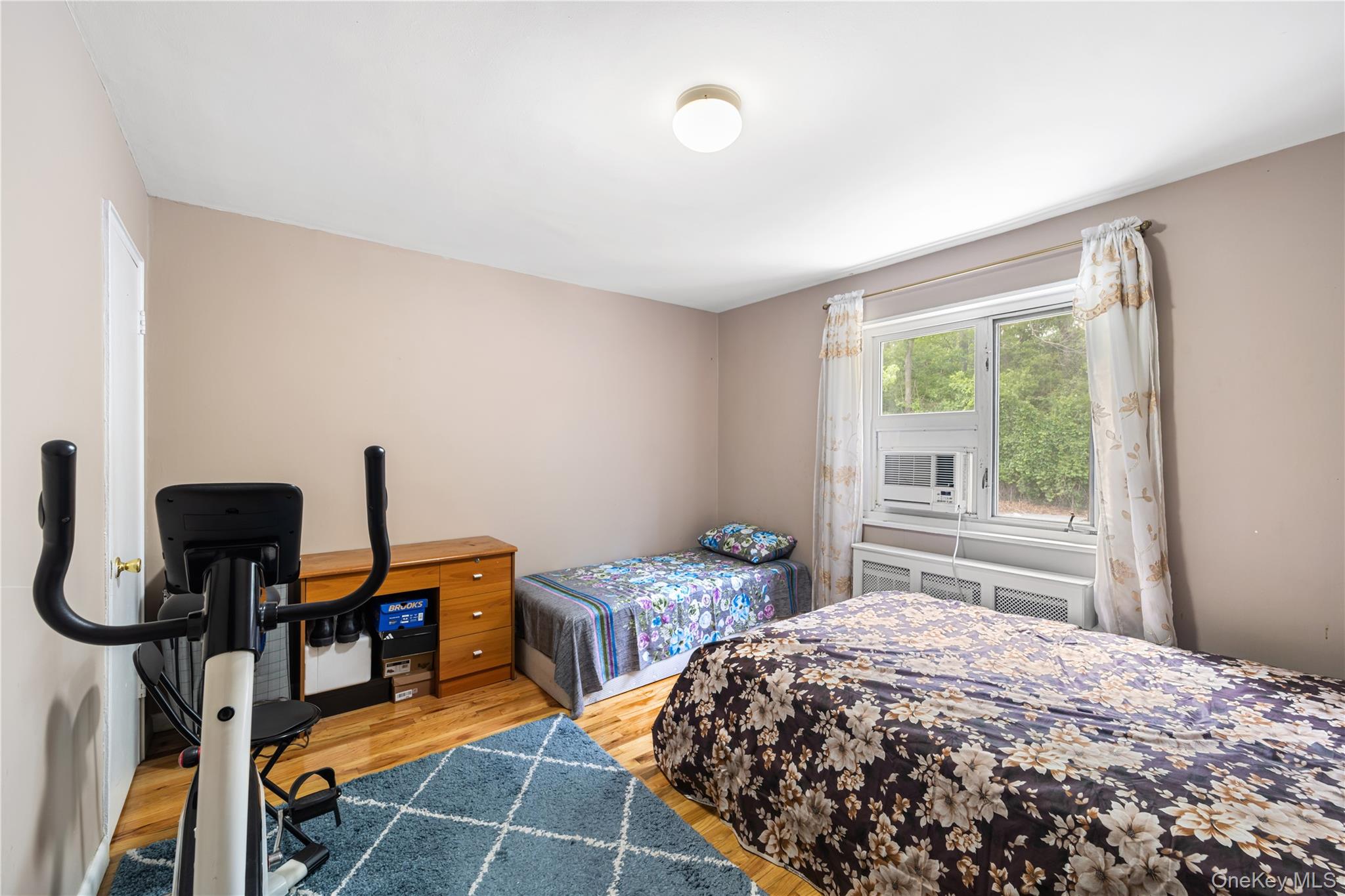 225-08 Stronghurst Avenue, Unit Upper photo 2