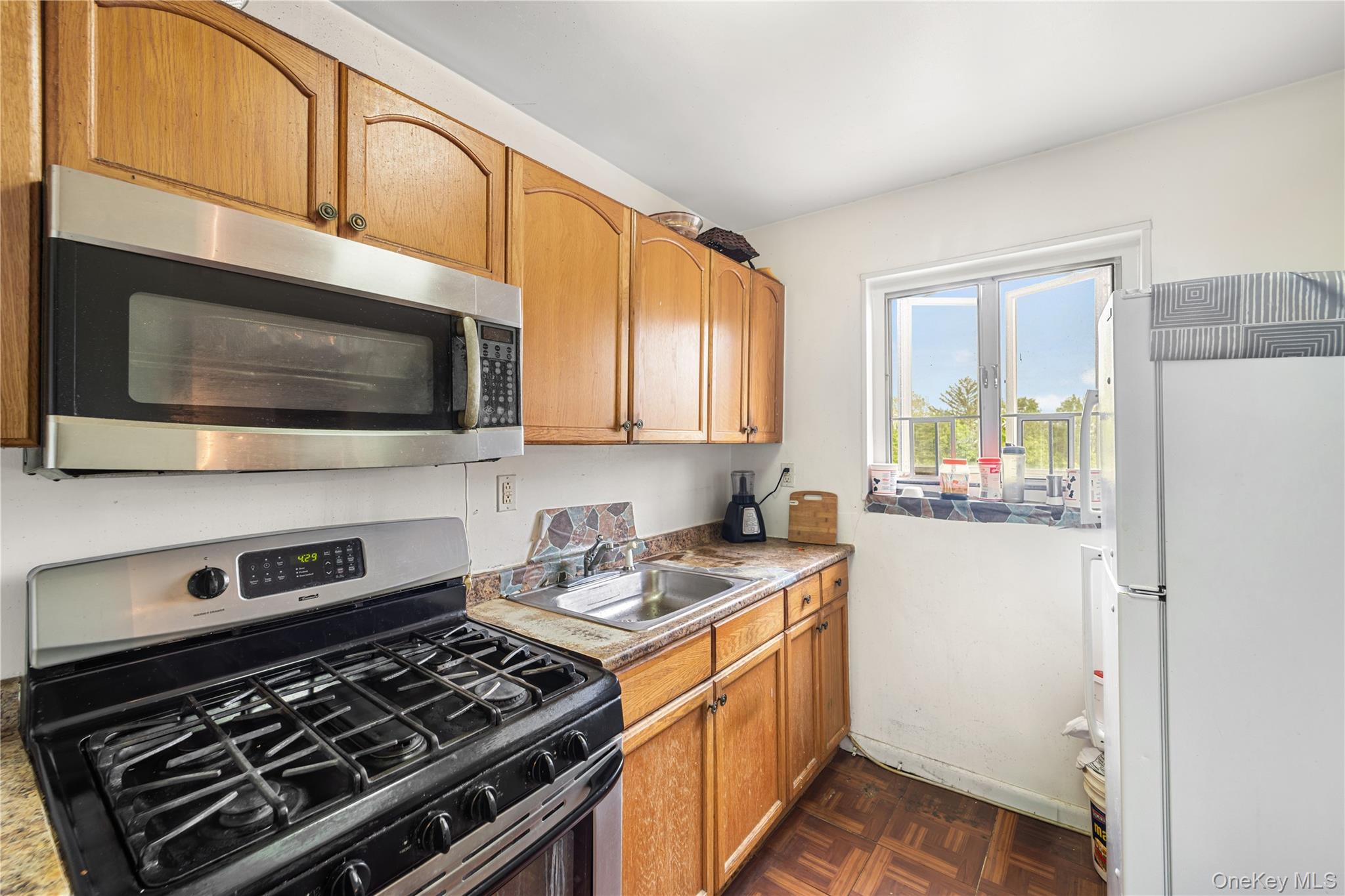 225-08 Stronghurst Avenue, Unit Upper photo 14