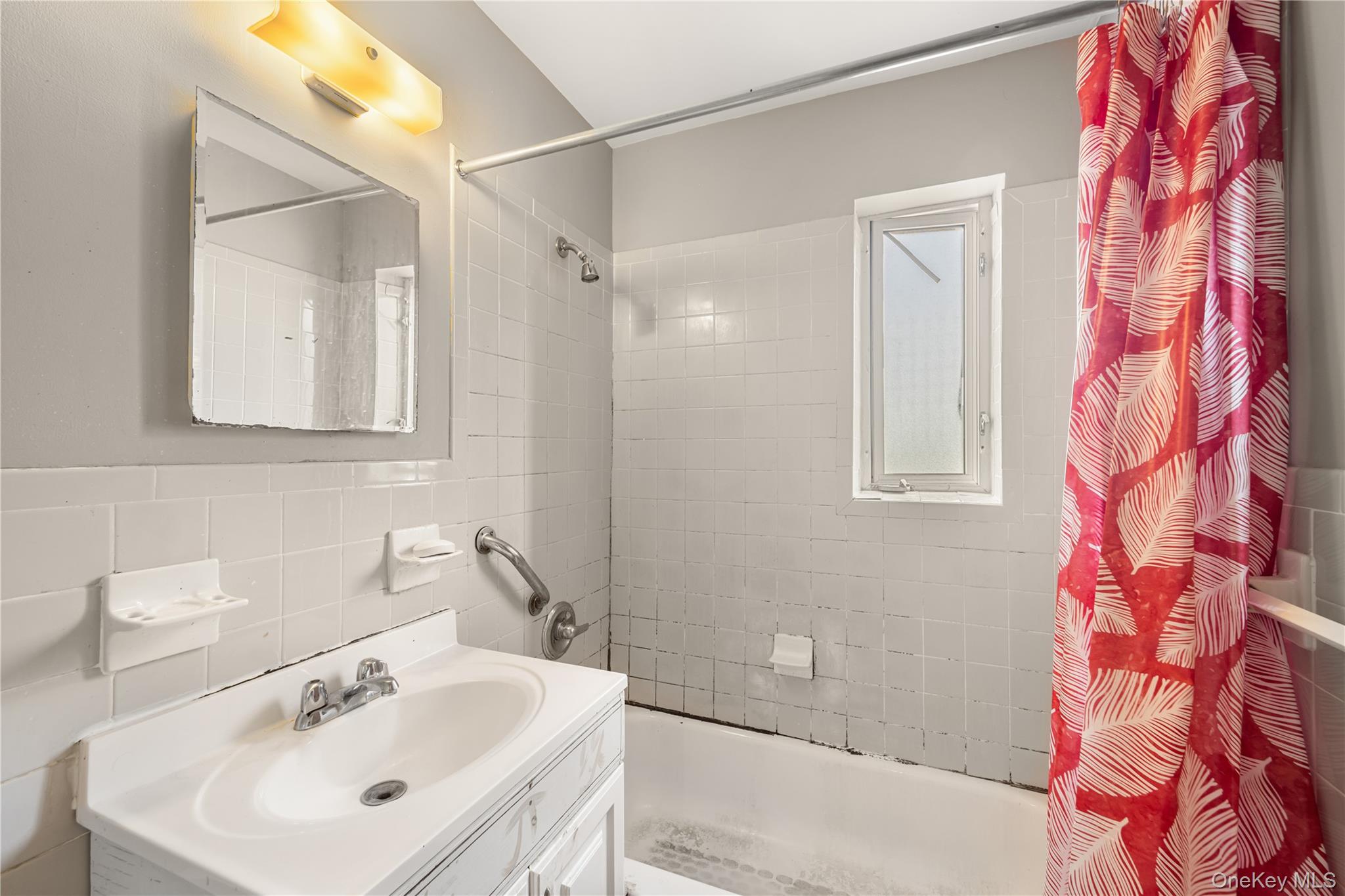 225-08 Stronghurst Avenue, Unit Upper photo 8