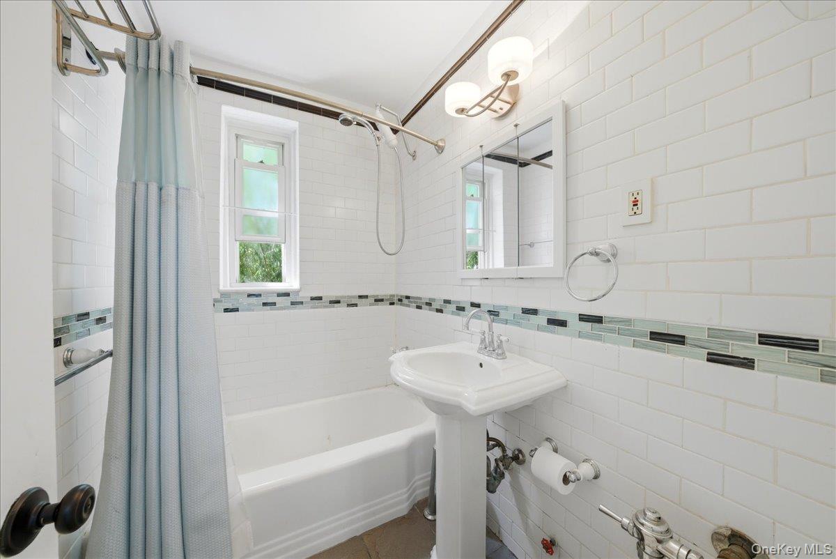 2080 Barnes Avenue Barnes Avenue, Unit 3B photo 13