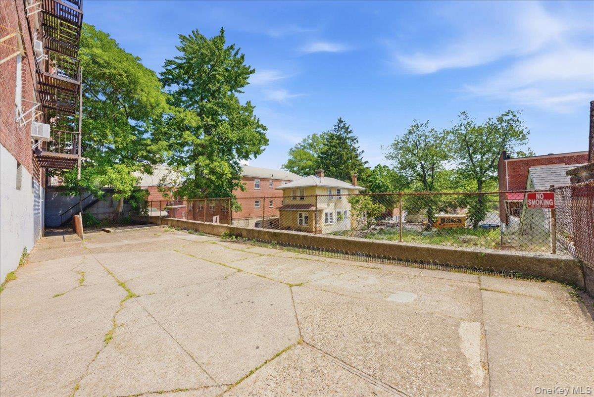 2080 Barnes Avenue Barnes Avenue, Unit 3B photo 15