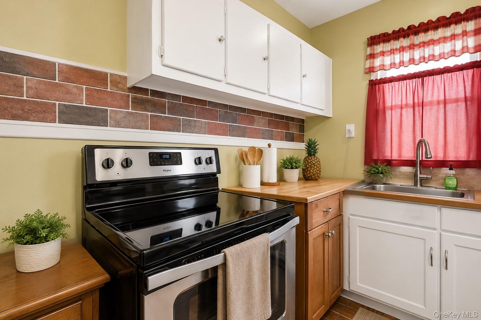 33 Manitou Avenue – For Sale photo 12