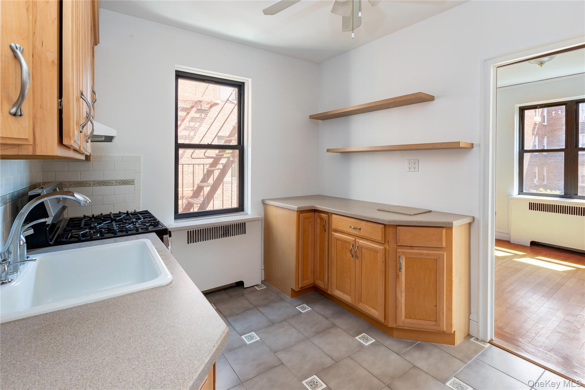 3215 Netherland Avenue, Unit 4E photo 6