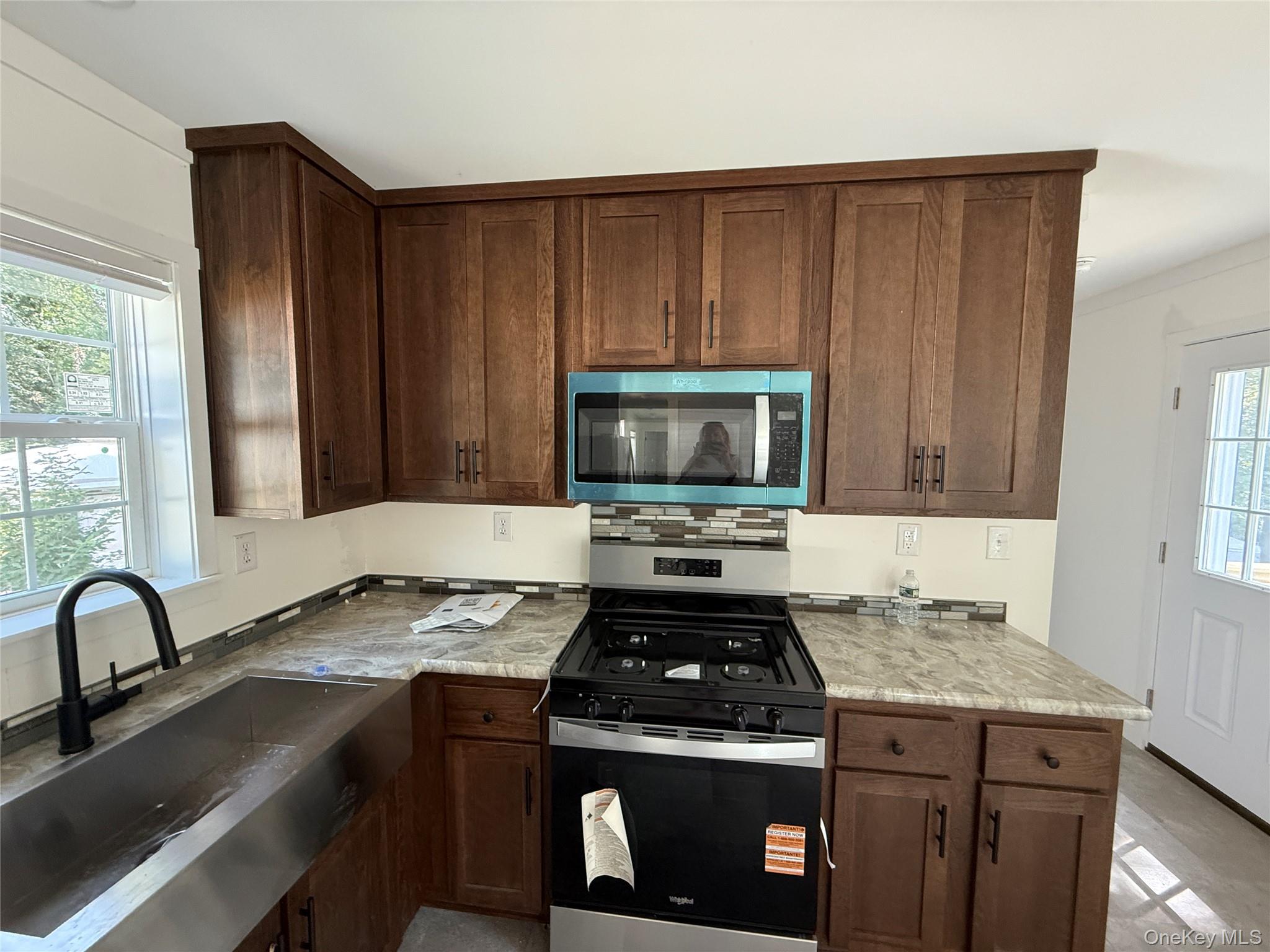 117 Forest Park (aka Hubert St) – For Sale photo 6