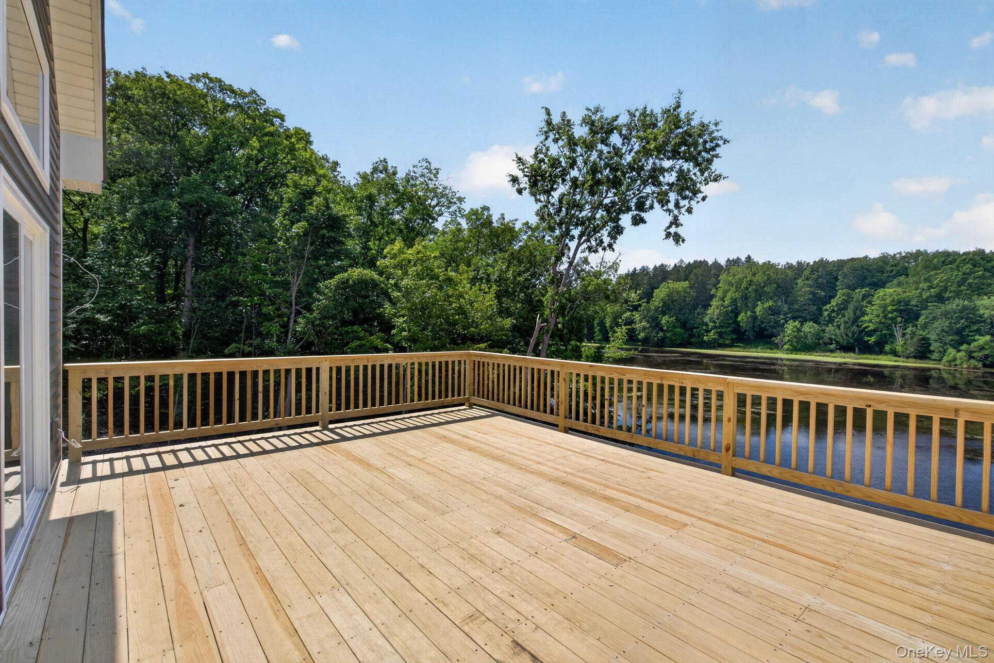 86 Shore Boulevard – For Sale photo 36