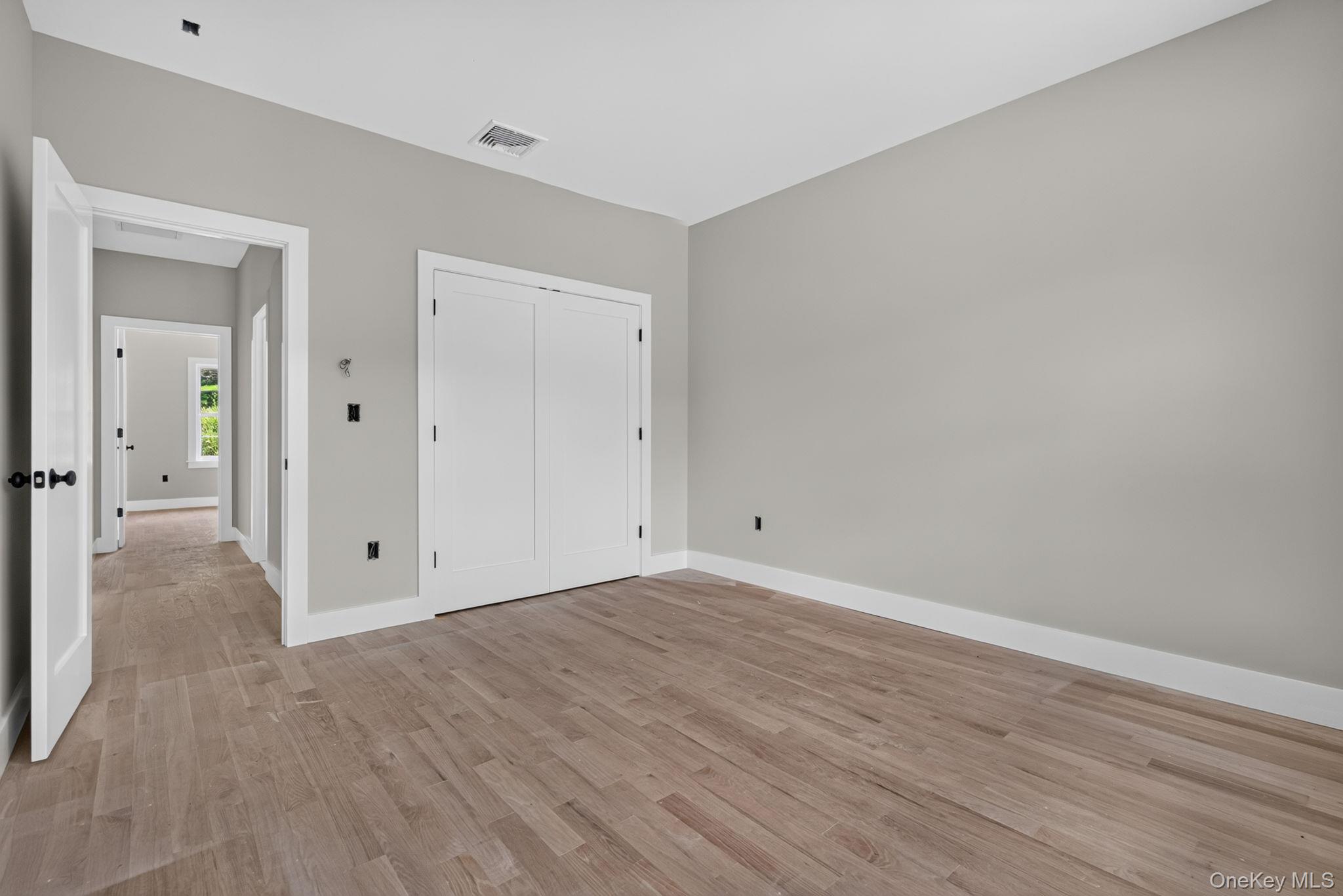 86 Shore Boulevard – For Sale photo 13