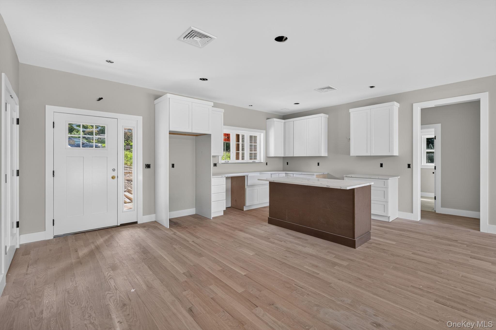 86 Shore Boulevard – For Sale photo 5