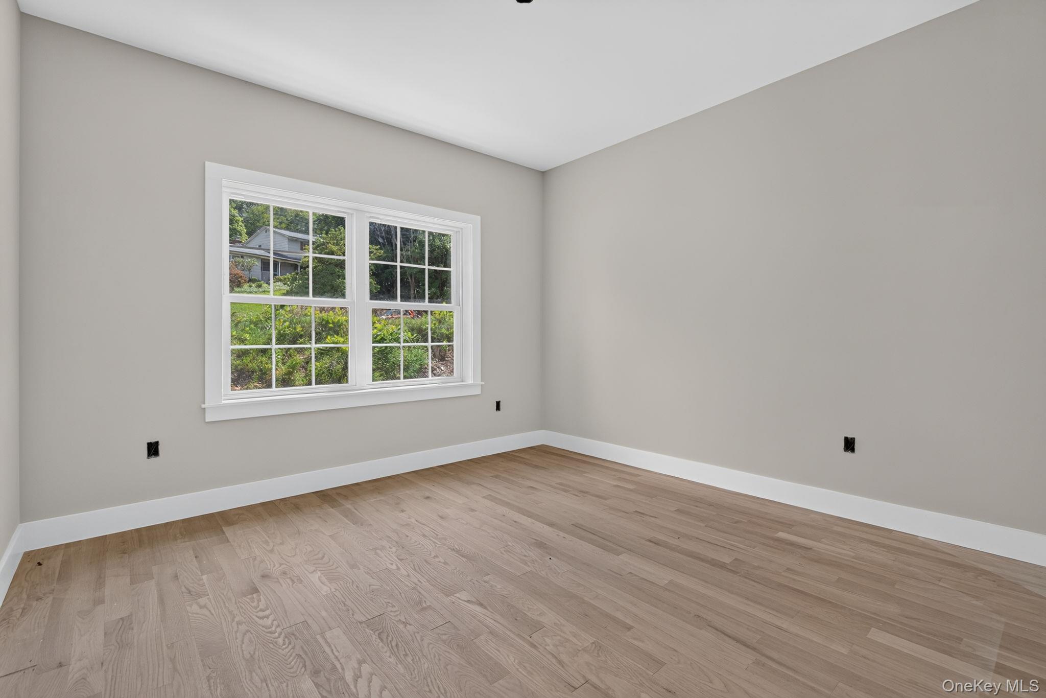 86 Shore Boulevard – For Sale photo 14