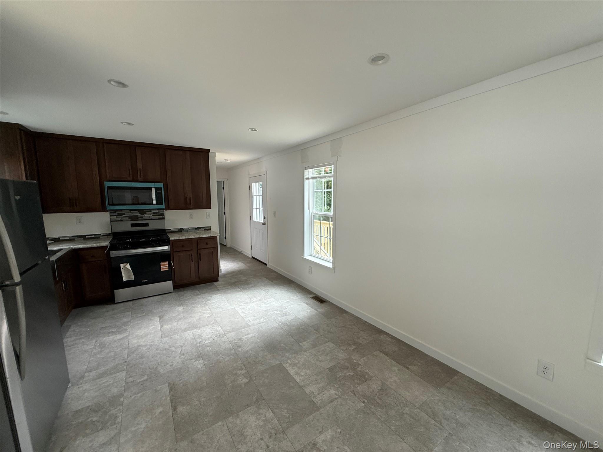 114 Forest Park (aka Hubert St) – For Sale photo 6