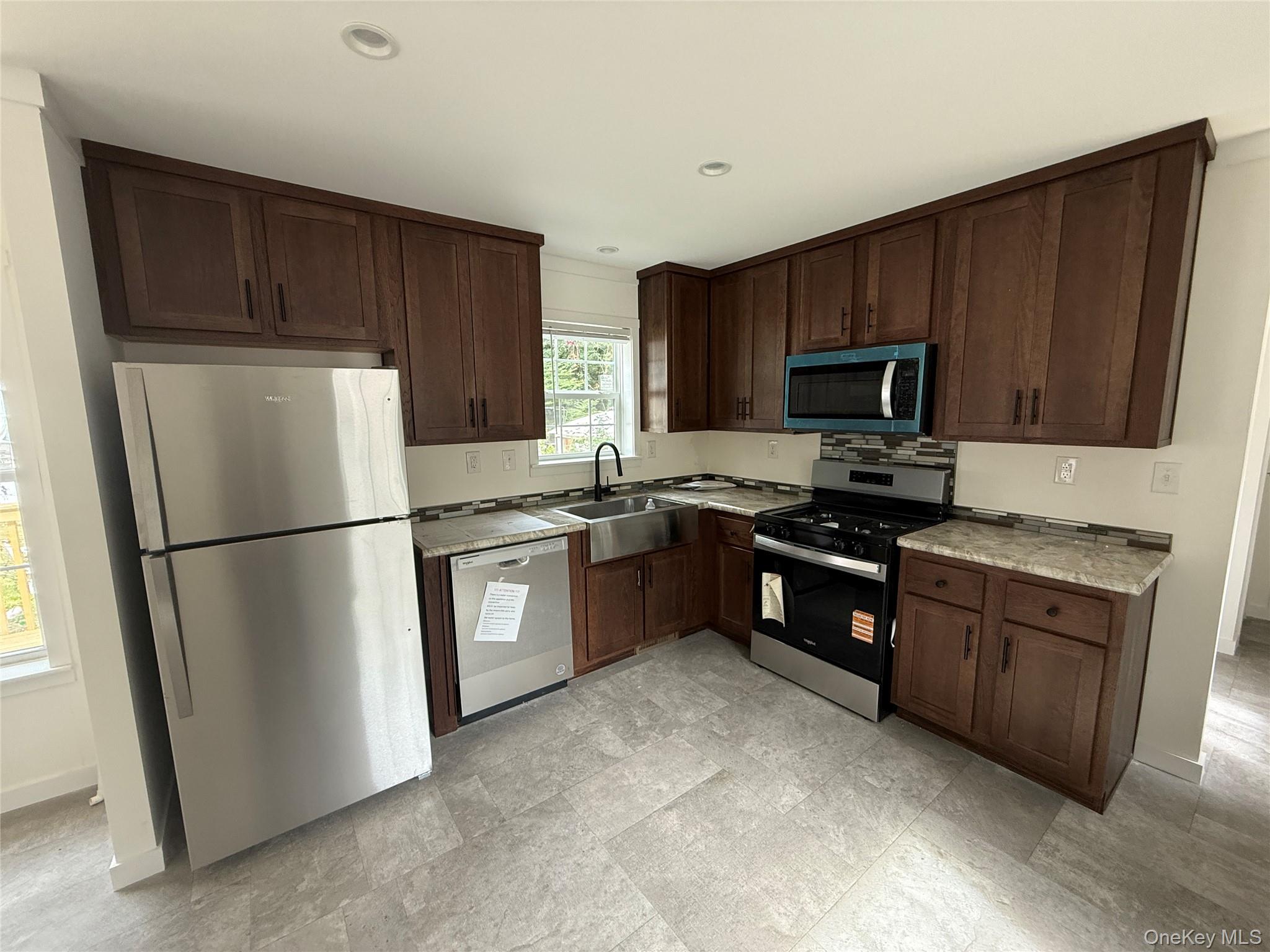114 Forest Park (aka Hubert St) – For Sale photo 5