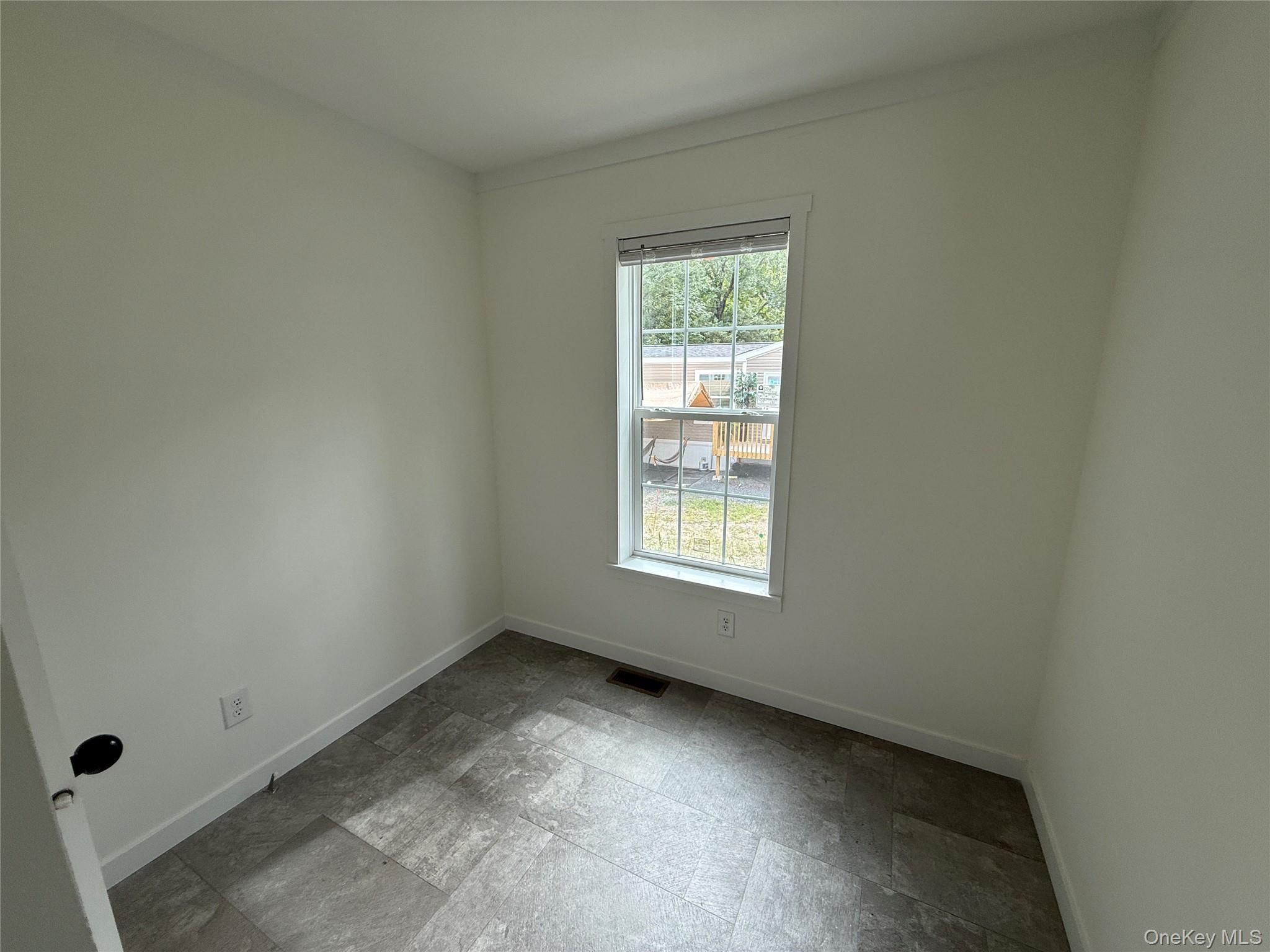 114 Forest Park (aka Hubert St) – For Sale photo 10