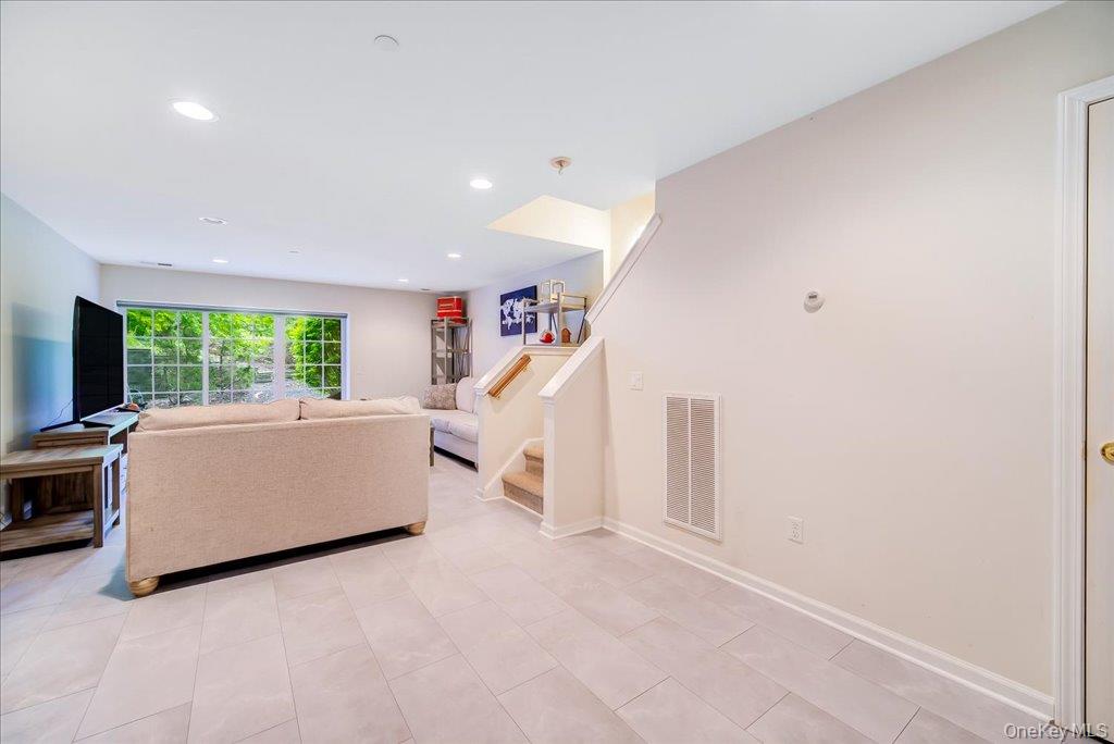 506 Southview Drive – For Sale photo 31