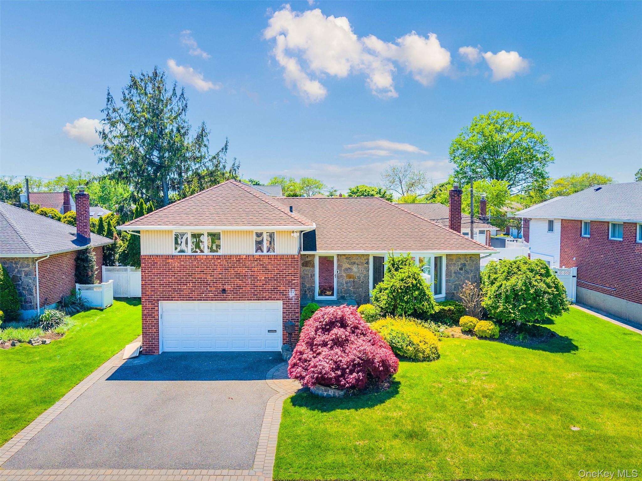 15 Hillvale Road – For Sale