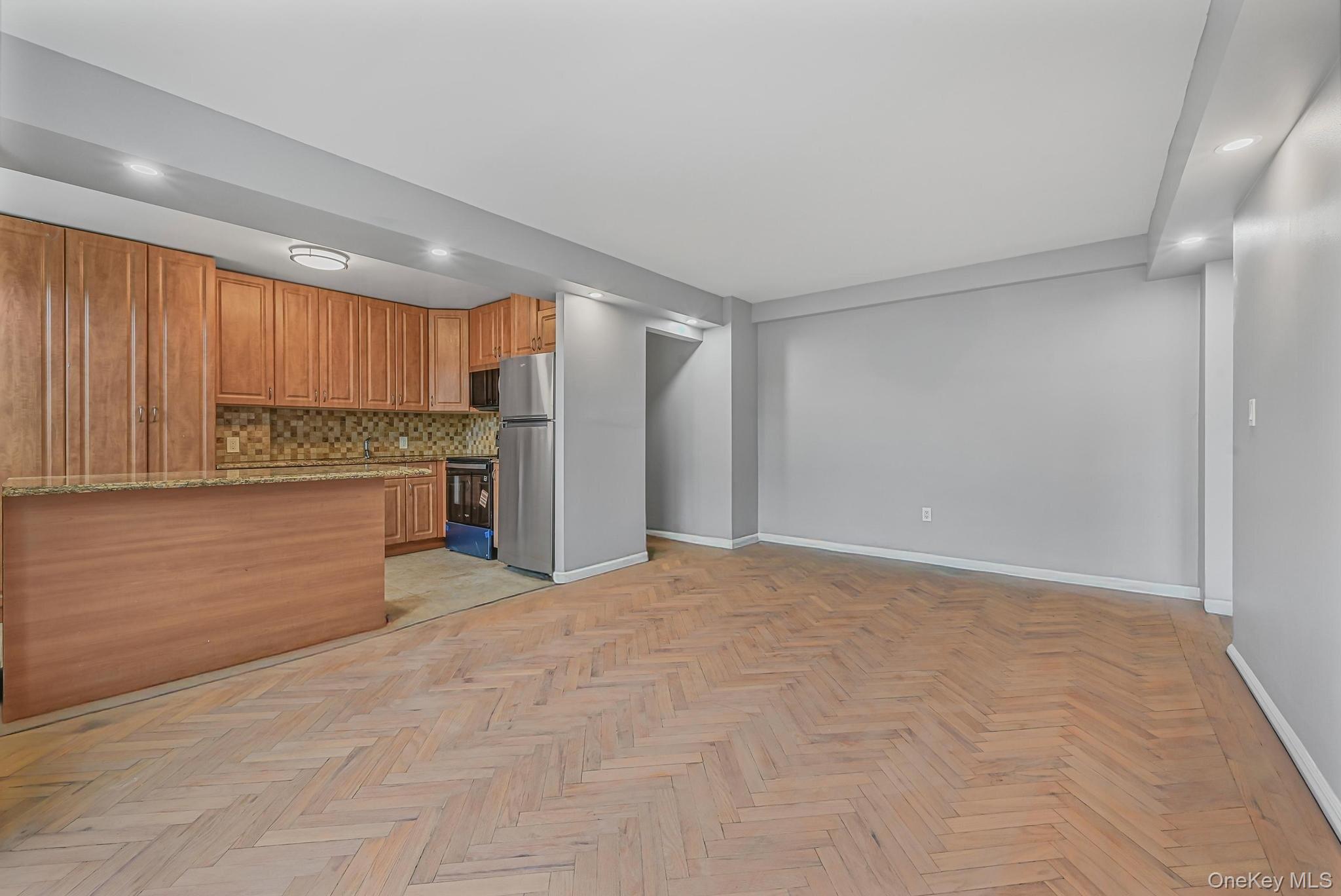 160 72nd Street, Unit 758 photo 2