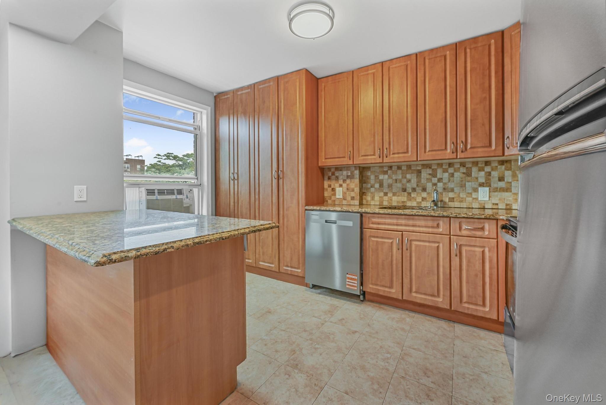 160 72nd Street, Unit 758 photo 3
