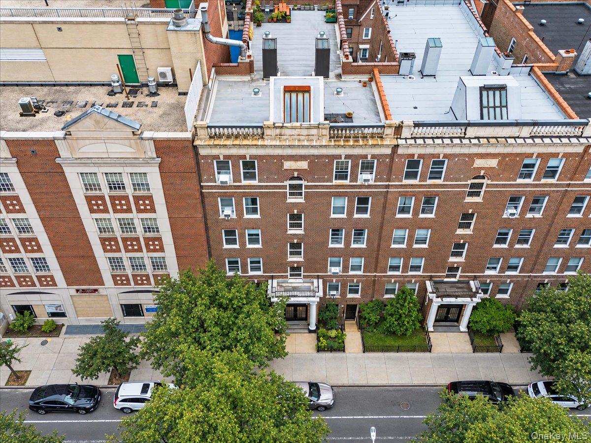 3431 82nd Street, Unit 1 photo 2