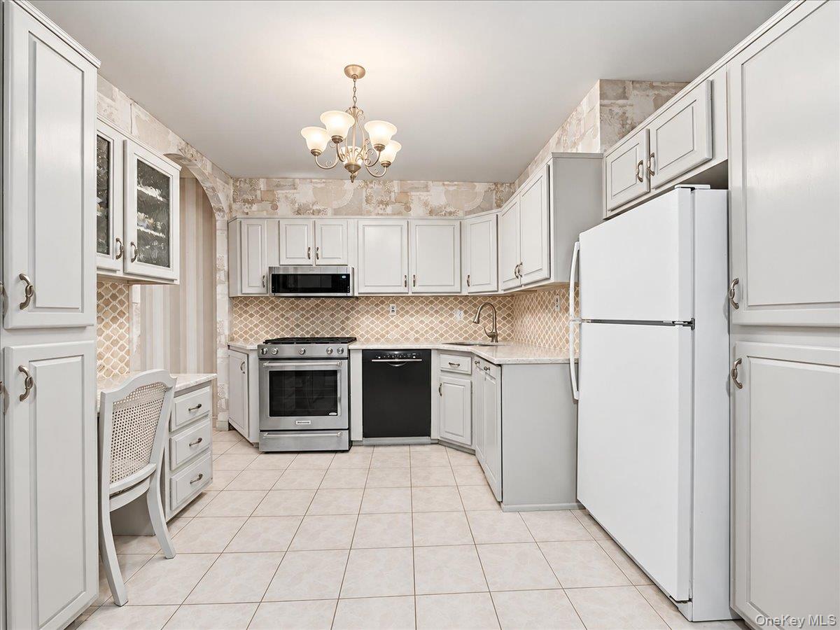 3431 82nd Street, Unit 1 photo 8