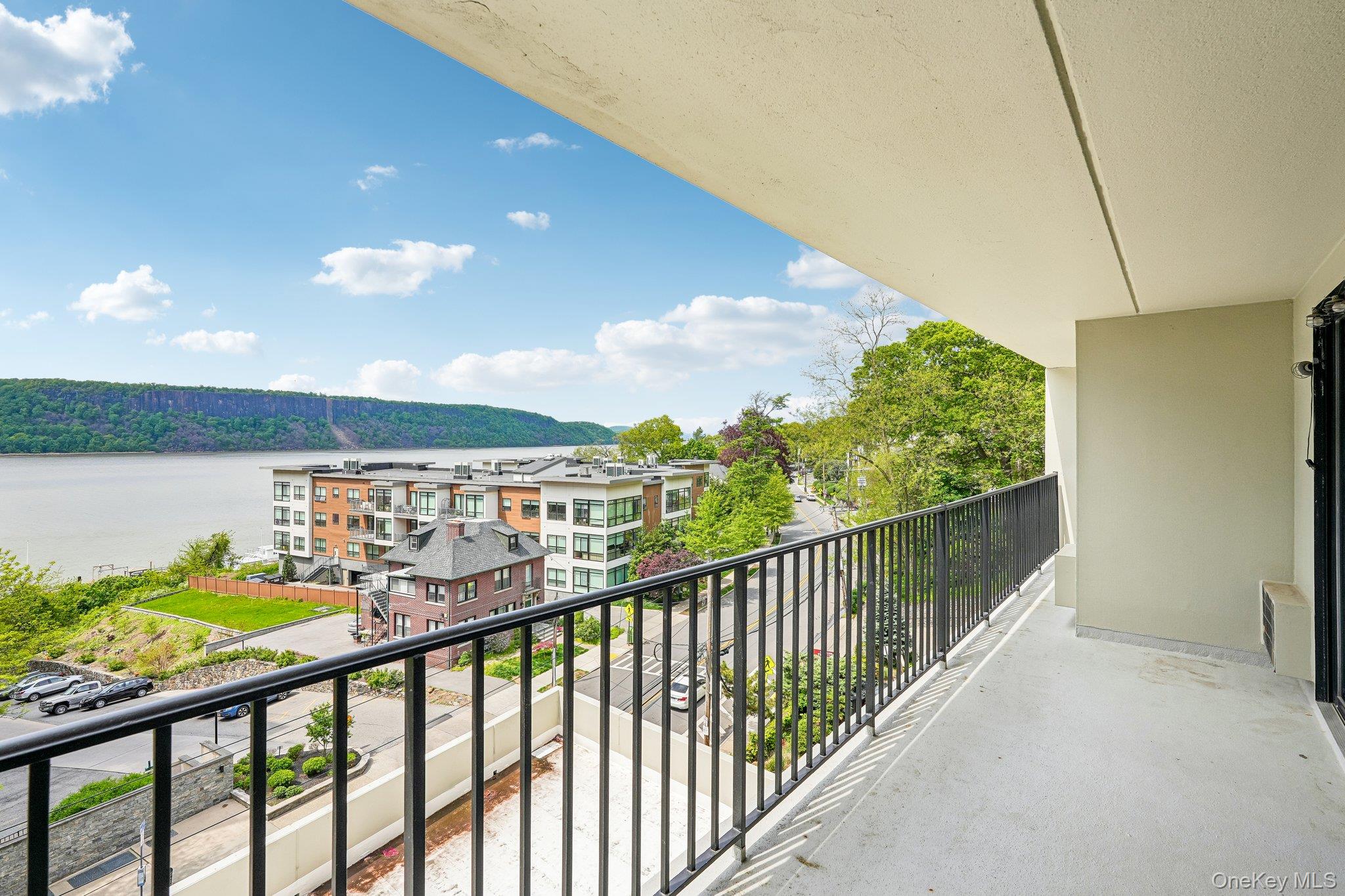 1120 Warburton Avenue, Unit 3F photo 10