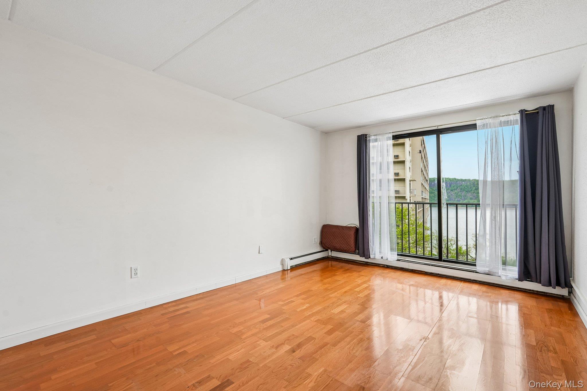 1120 Warburton Avenue, Unit 3F photo 7