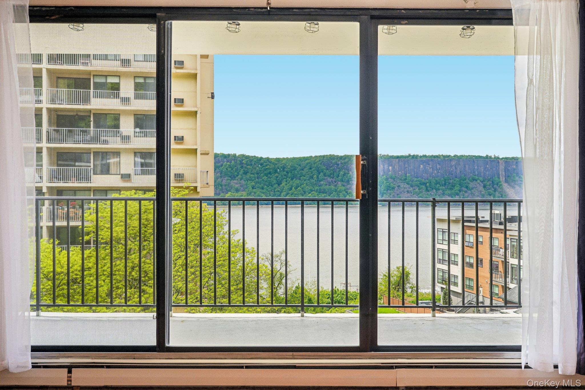 1120 Warburton Avenue, Unit 3F photo 8