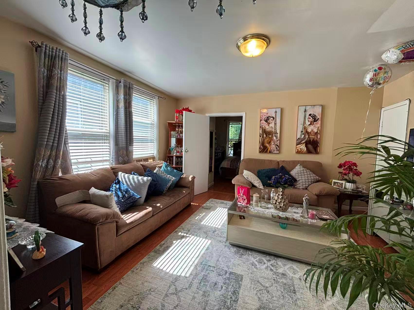 450 Newport Street – For Sale photo 3