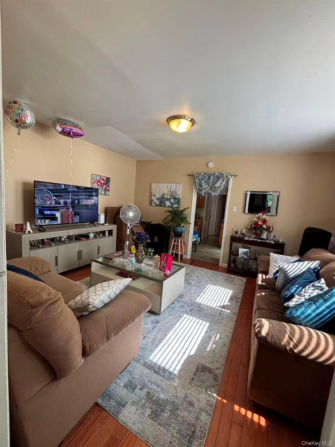 450 Newport Street – For Sale photo 4