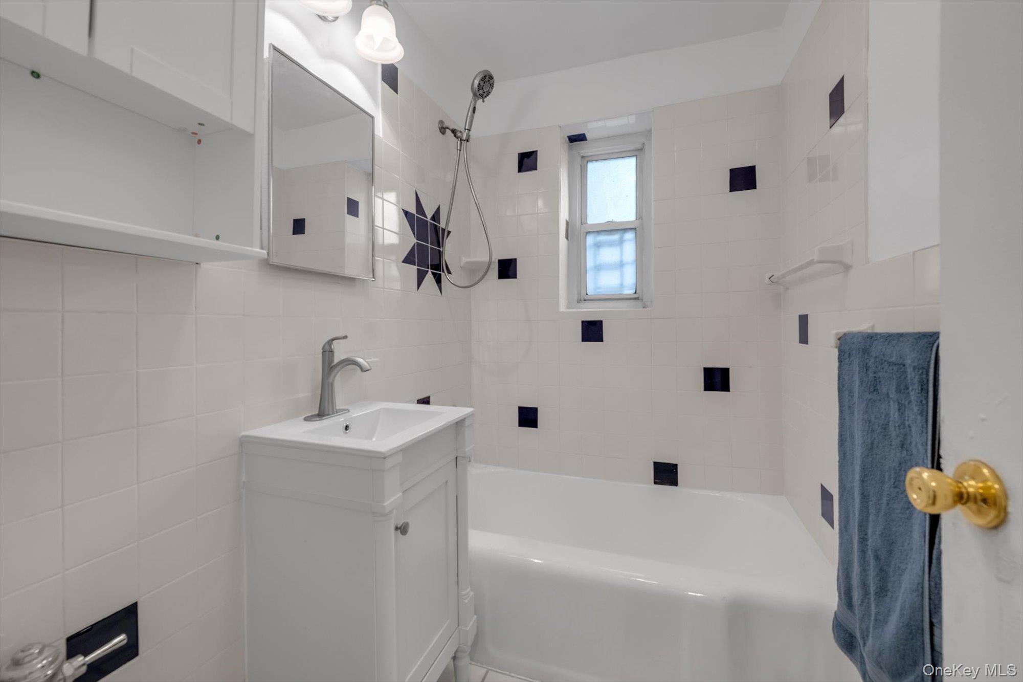 111-01 66th Road, Unit 1C photo 9