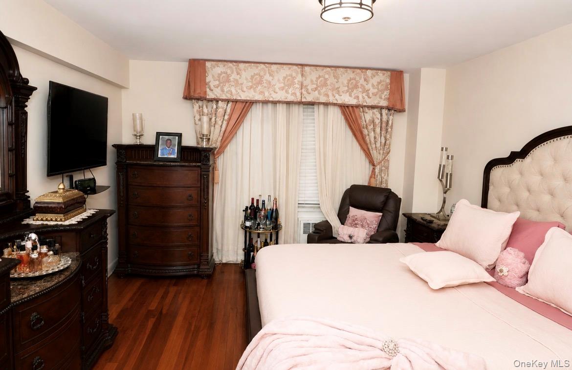 1165 E 54th Street, Unit 3S photo 7