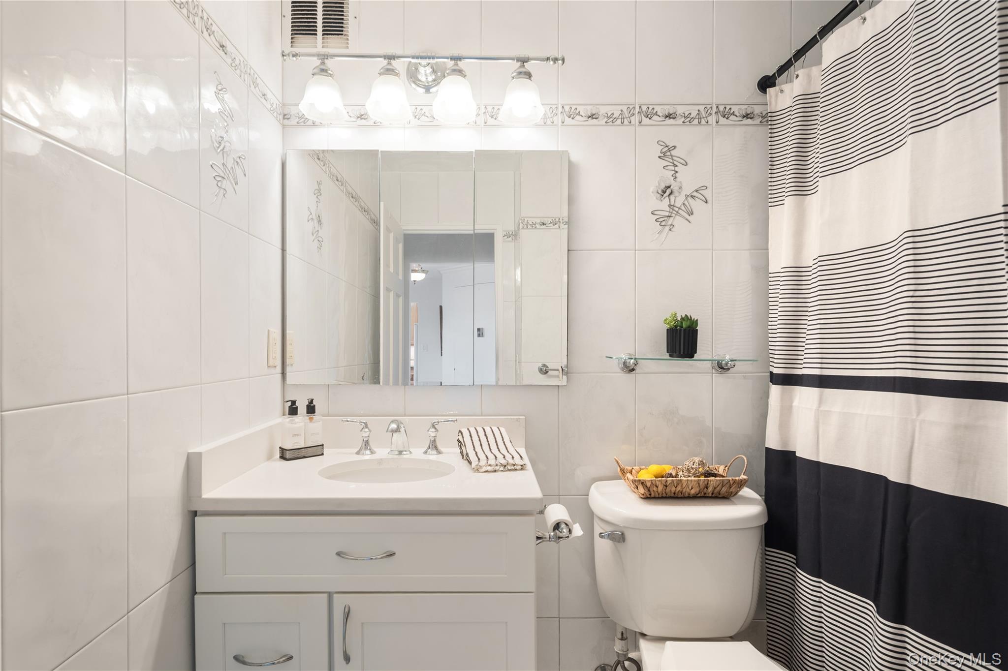 500 High Point Drive, Unit 707 photo 27