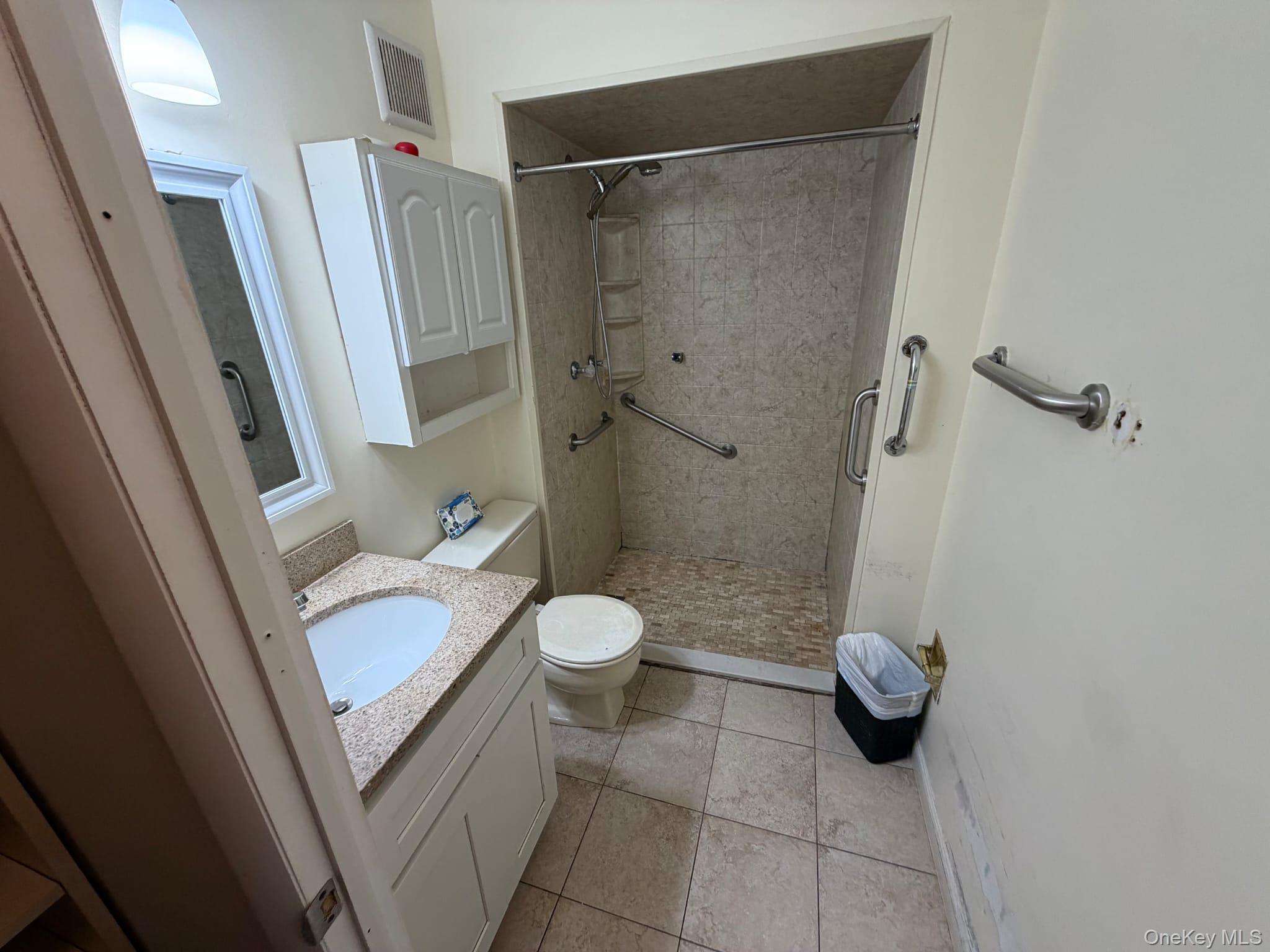 725 Miller Avenue, Unit 221 photo 4