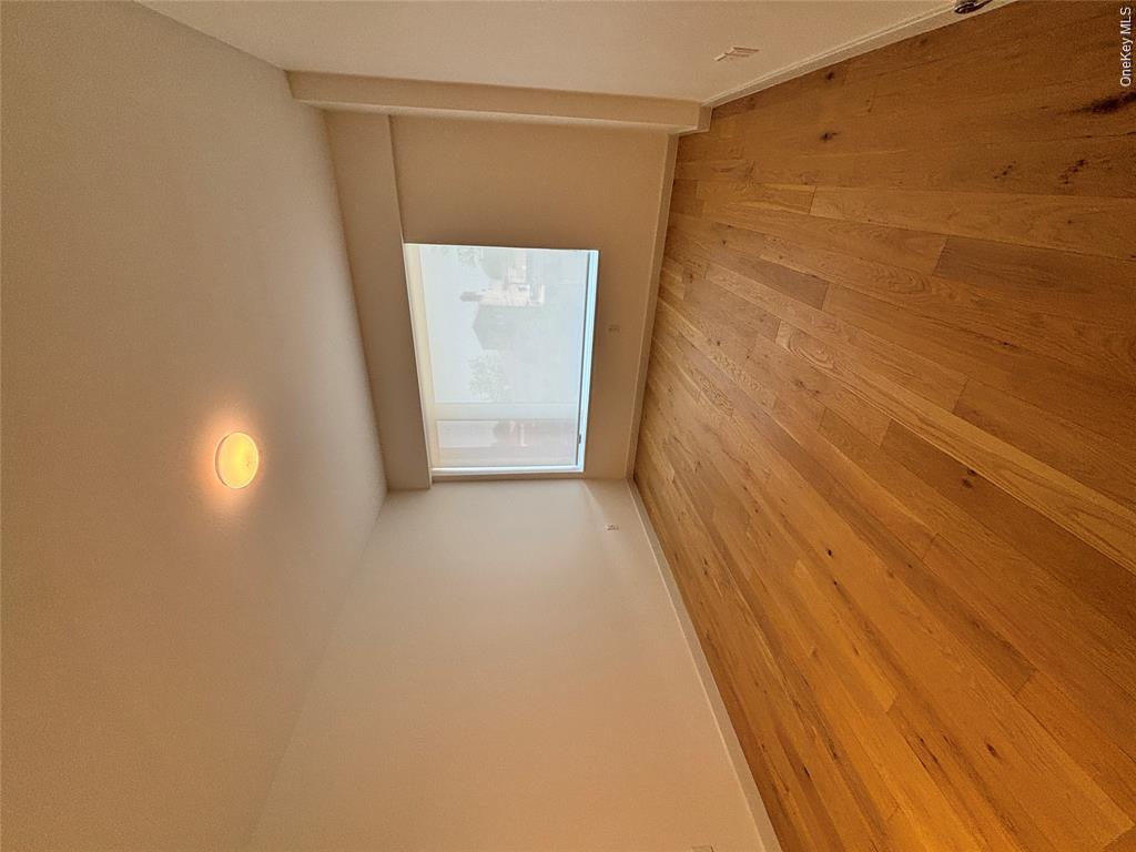 218 Middle Neck Road, Unit 313 photo 11