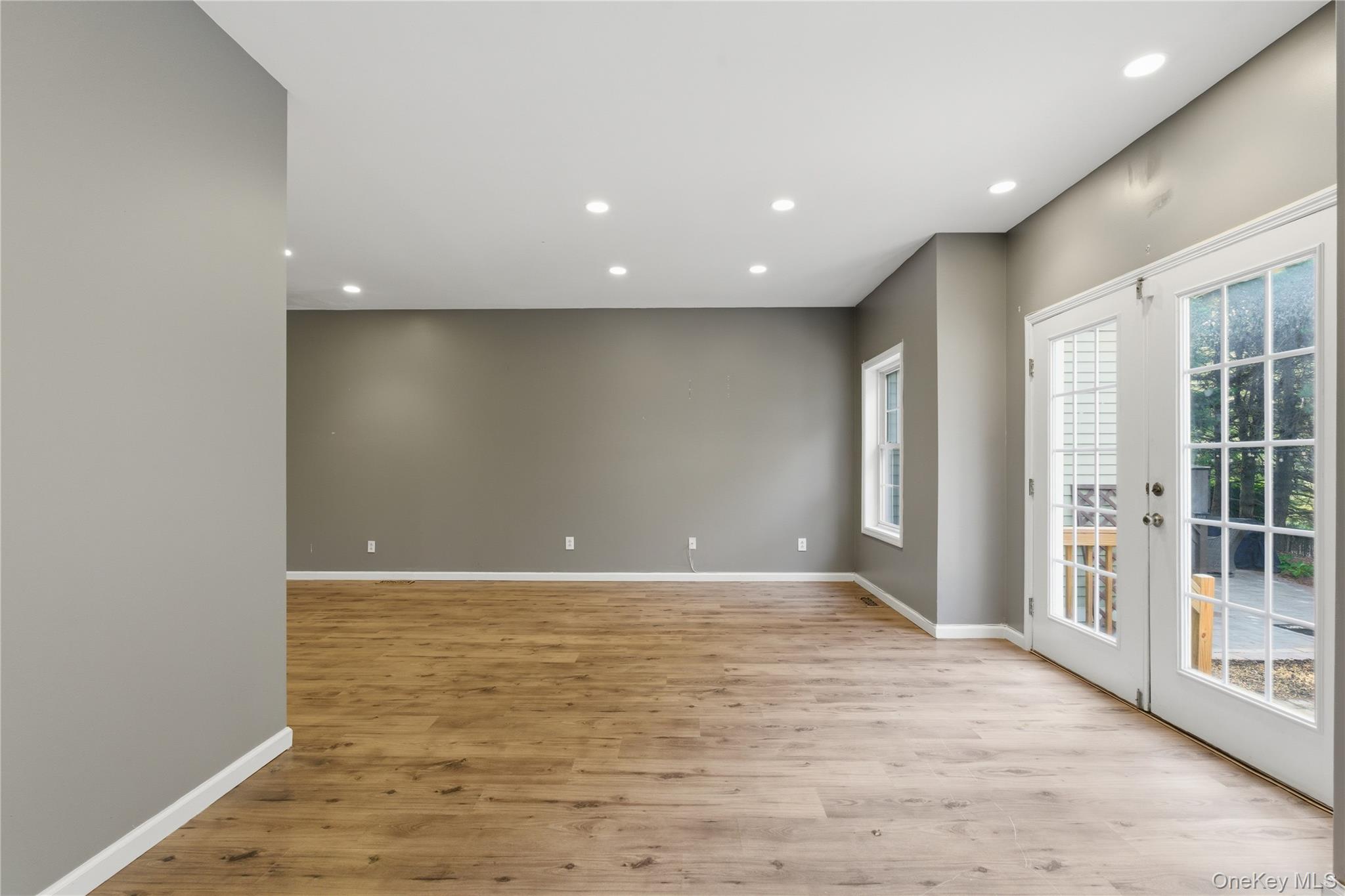 83 Kings Highway, Unit 7 photo 7