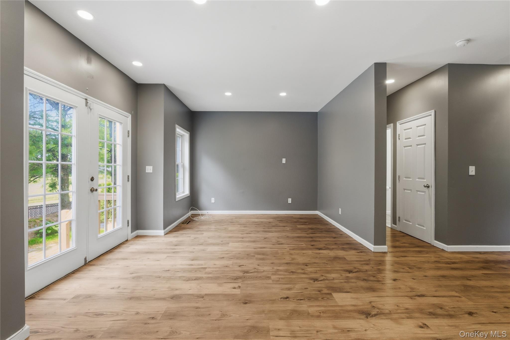83 Kings Highway, Unit 7 photo 6