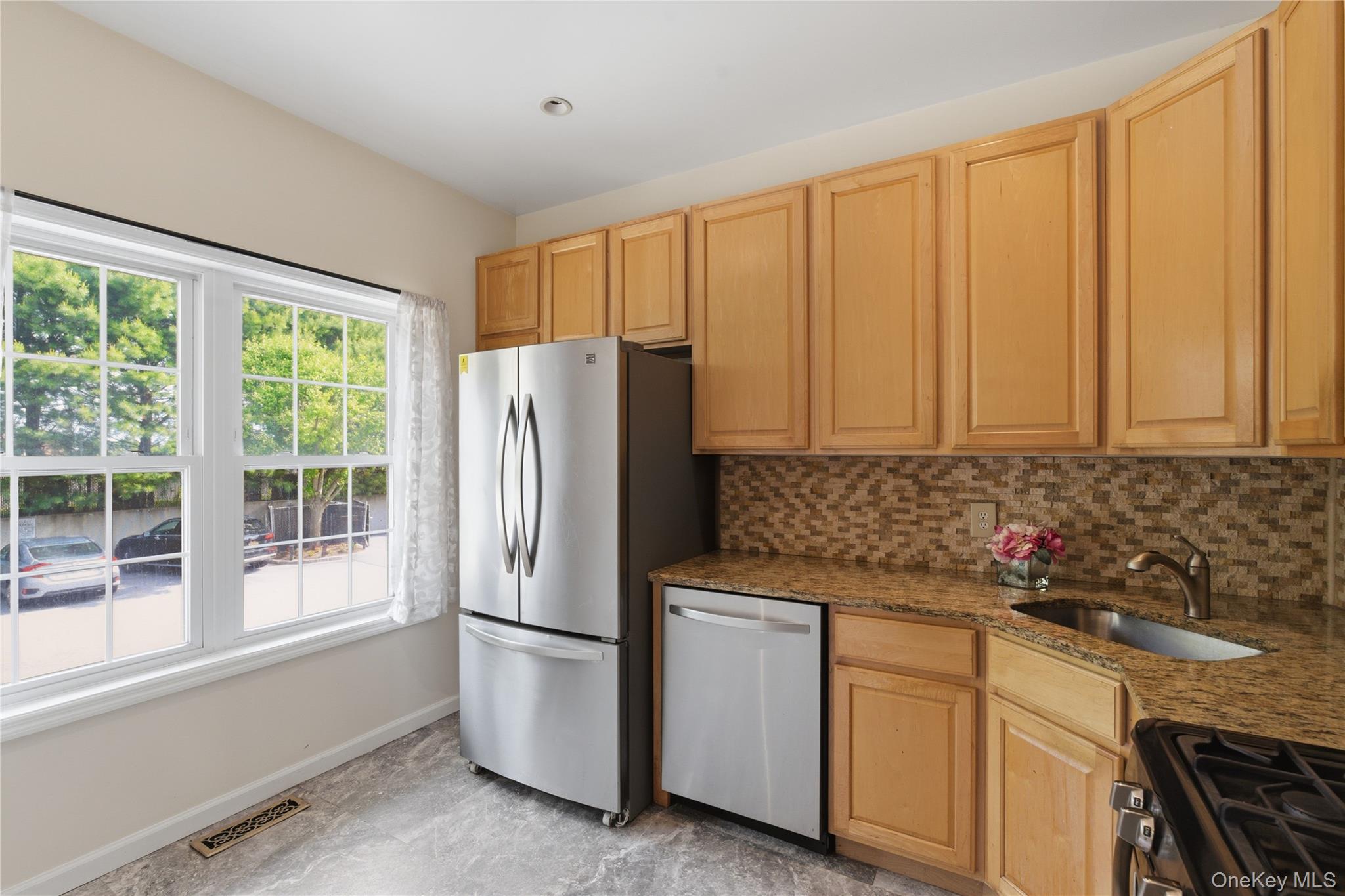 83 Kings Highway, Unit 7 photo 11