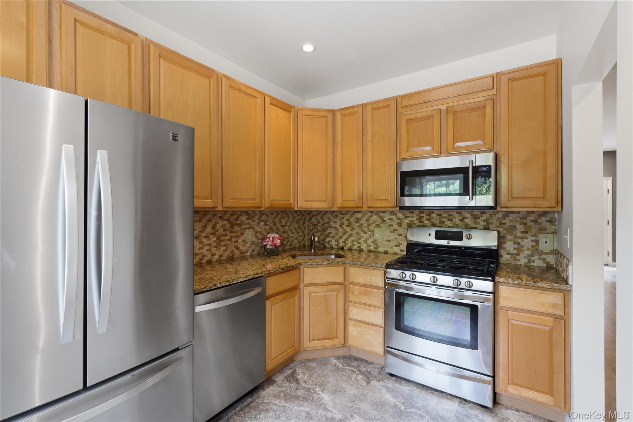 83 Kings Highway, Unit 7 photo 10