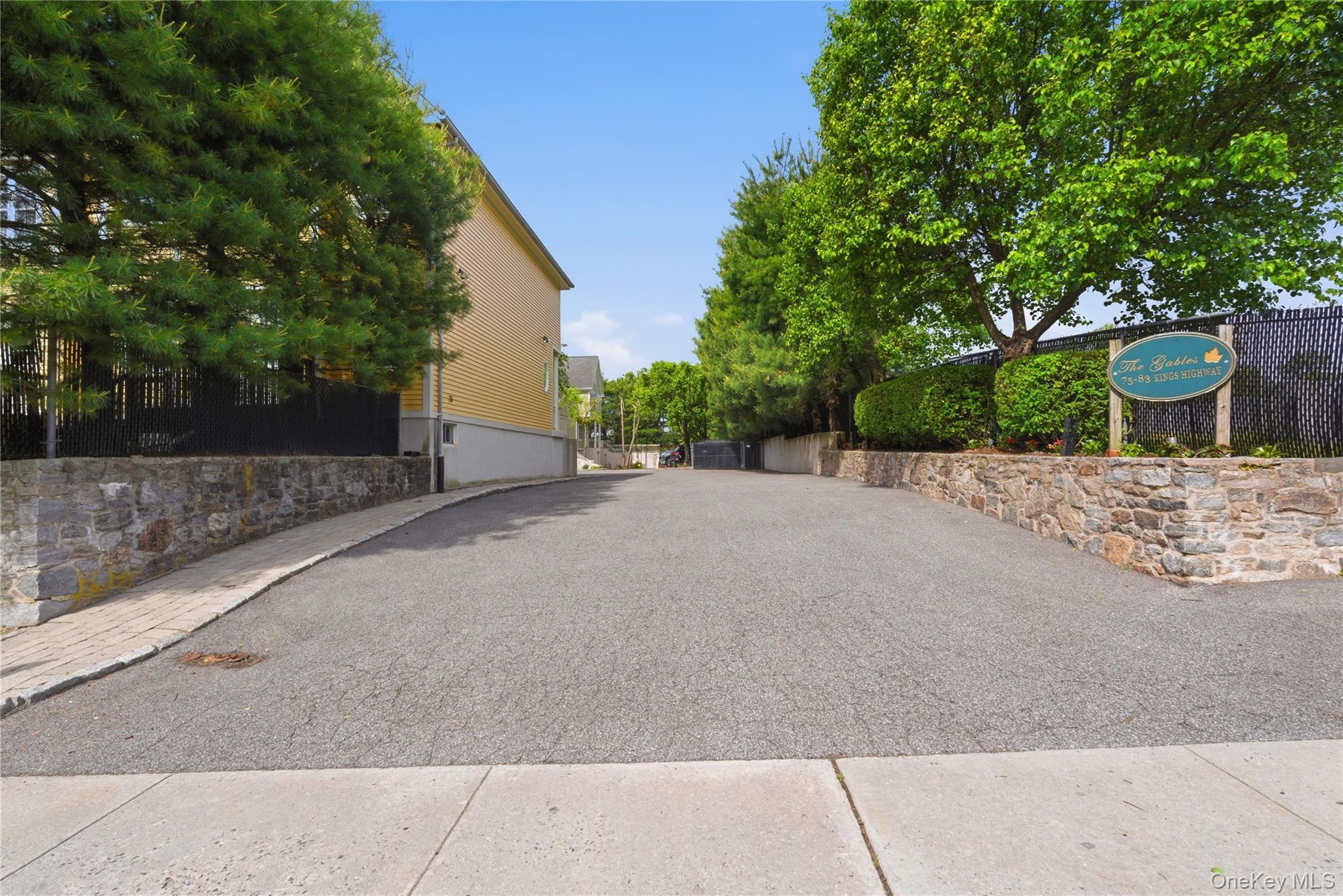 83 Kings Highway, Unit 7 photo 30