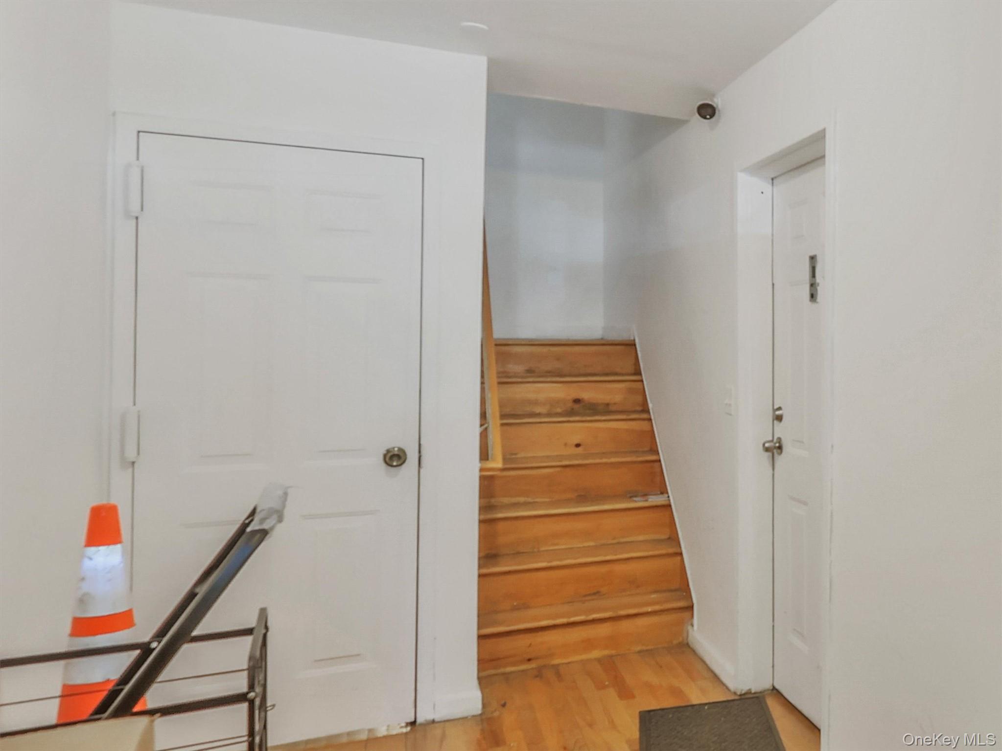 86-66 Midland Parkway – For Sale photo 3