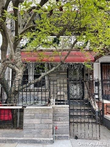1214 Manor Avenue – For Sale
