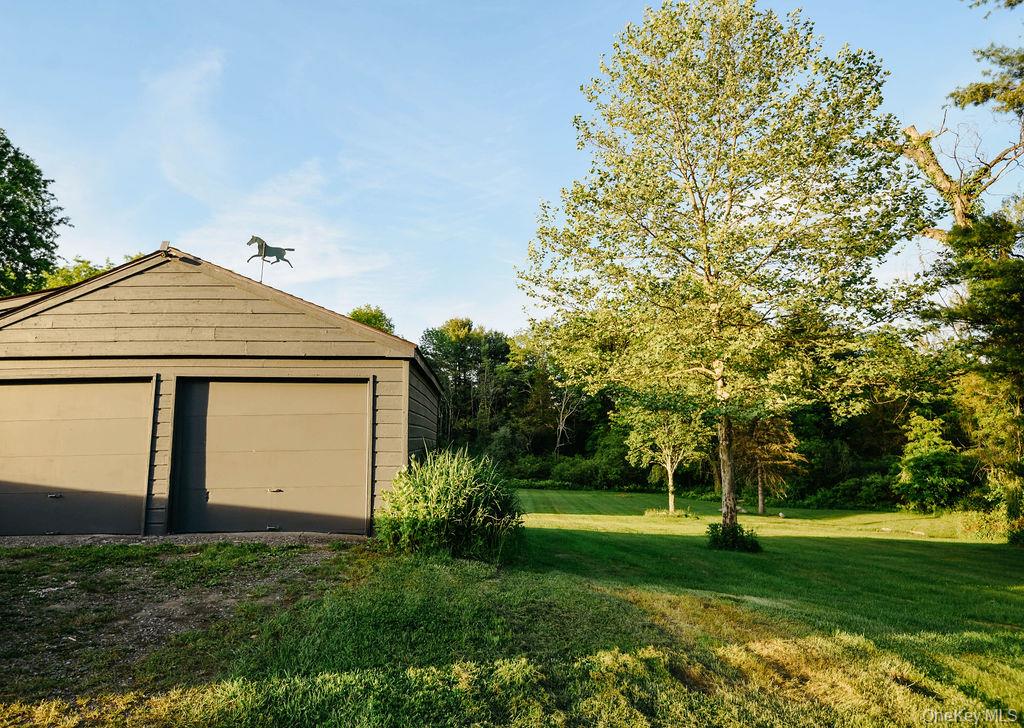 652 Albany Post Road – For Sale photo 32