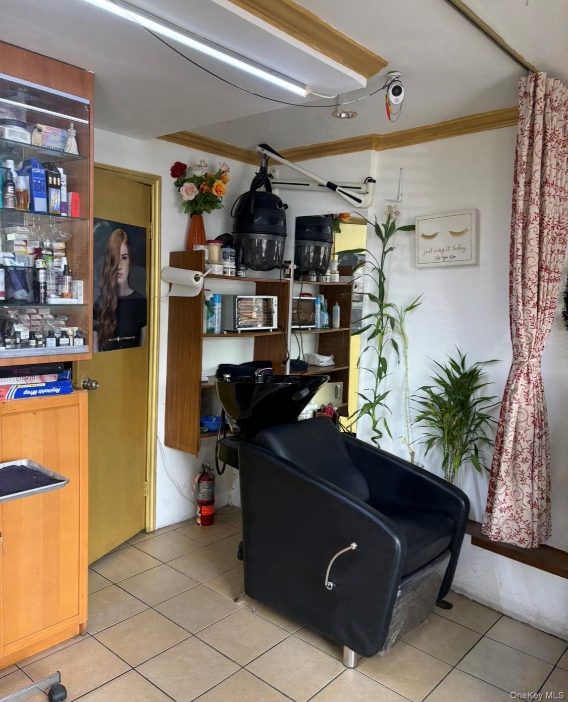 71-01 Northern blvd – For Sale photo 3