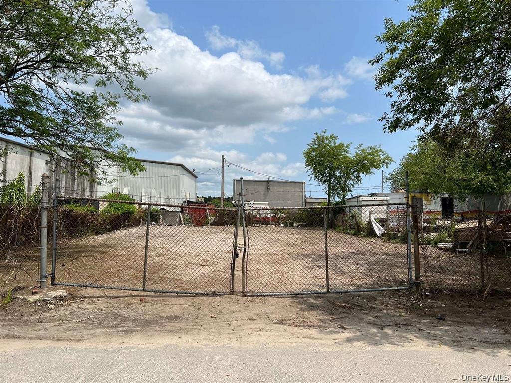0 Pond Road – For Rent