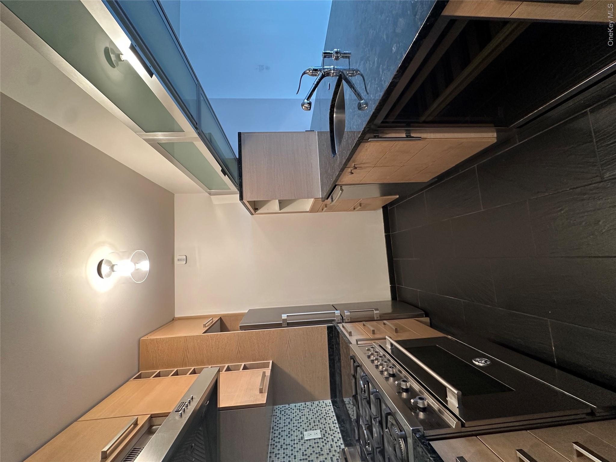 2 S End Avenue, Unit 7V photo 8
