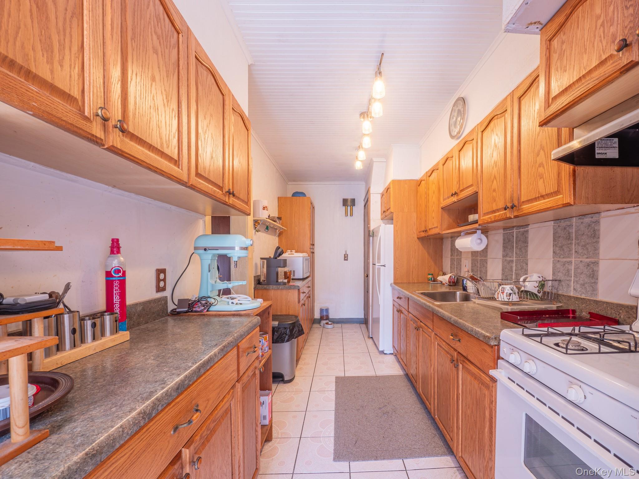 8914 63rd Avenue – For Sale photo 10