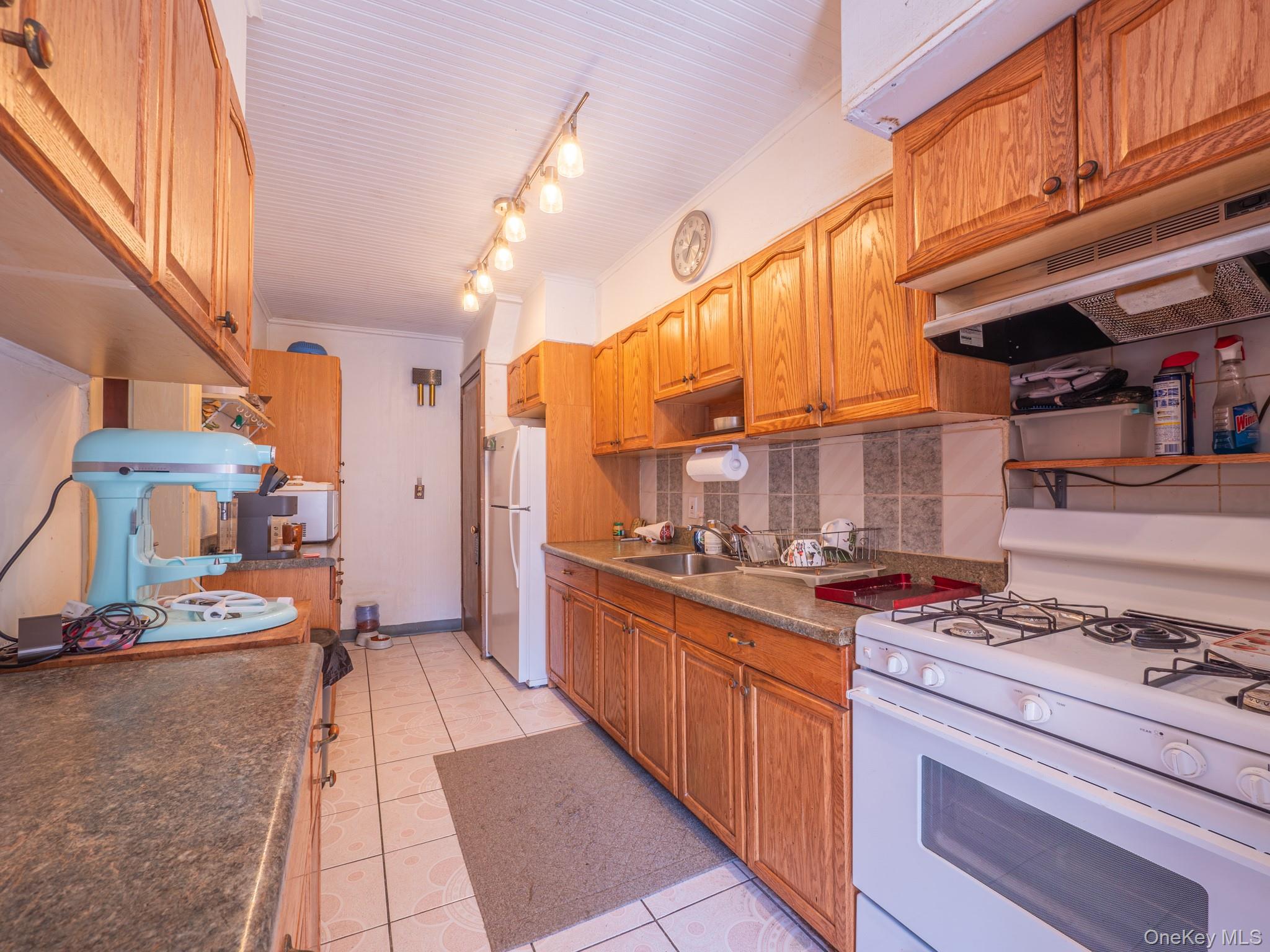 8914 63rd Avenue – For Sale photo 11