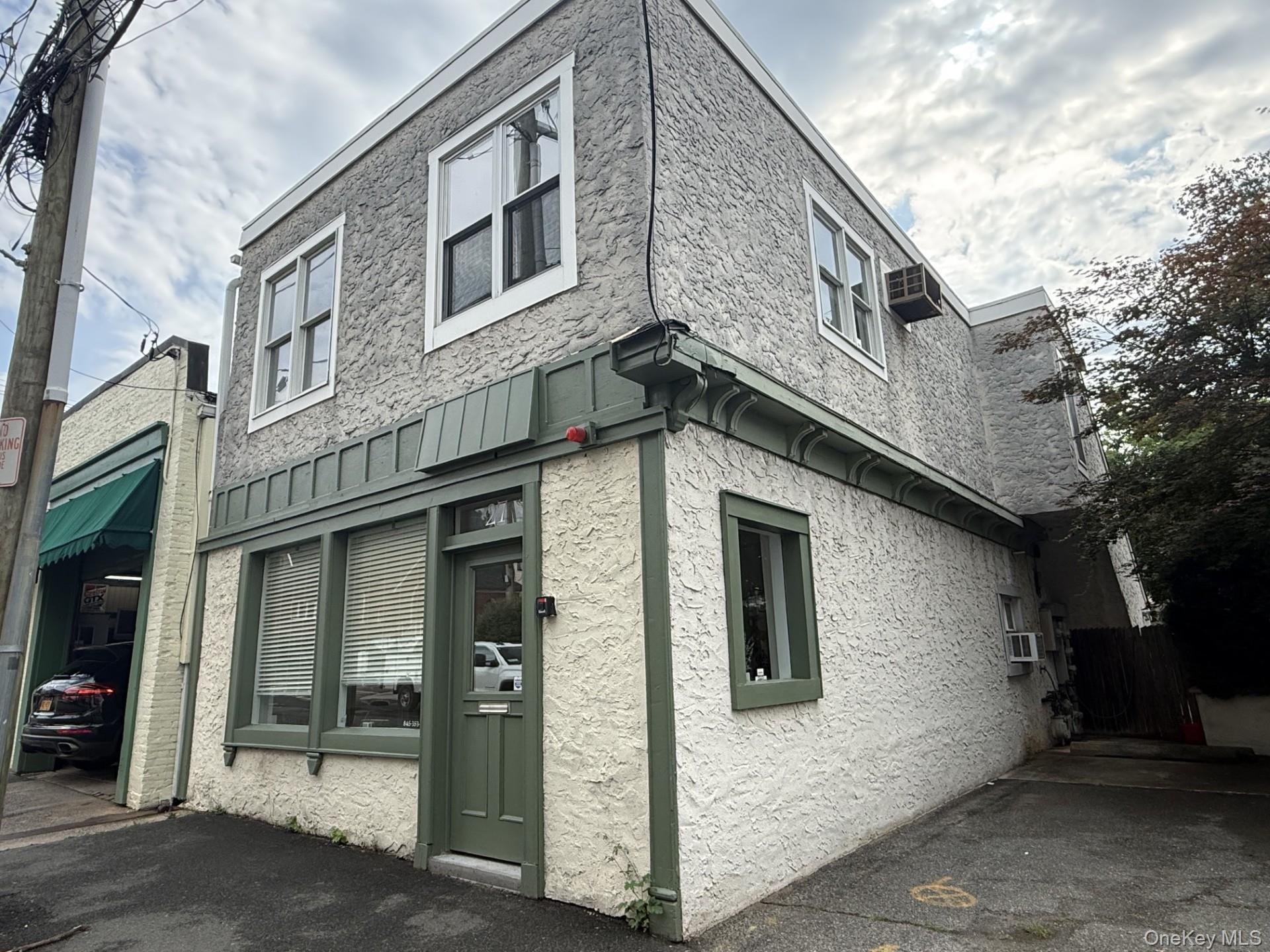 27 N Franklin Street – For Sale photo 2