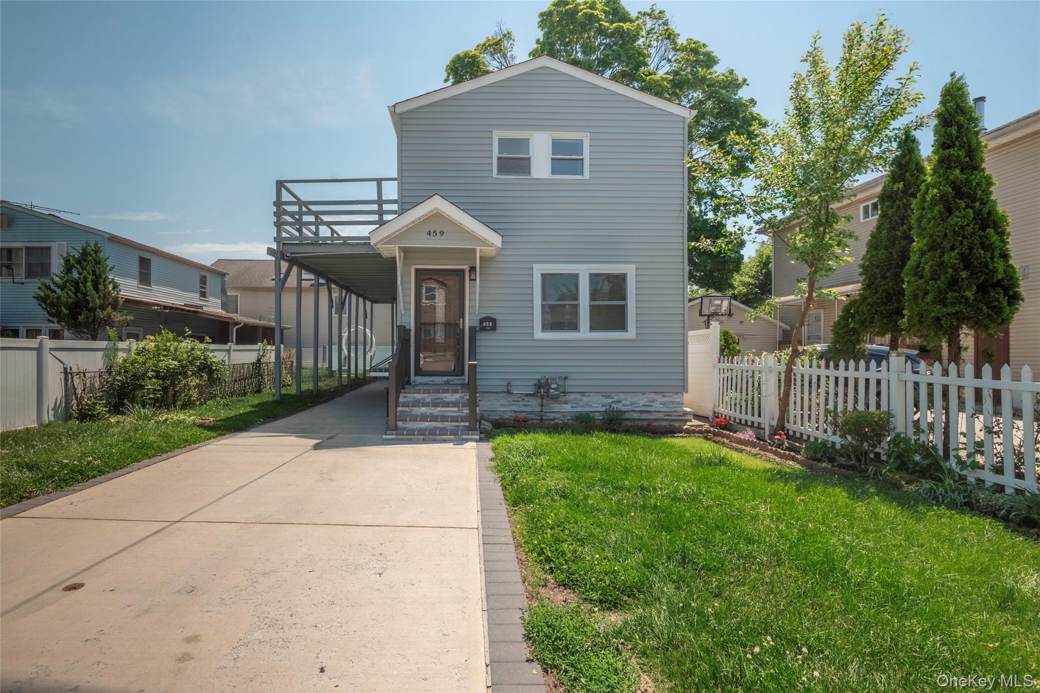 459 Roquette Avenue – For Sale